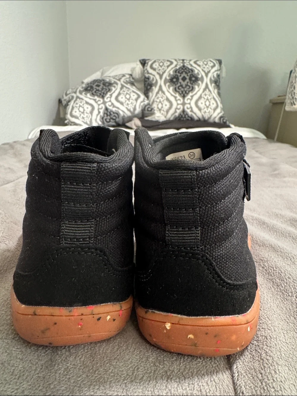 Whitin boys toddler Black Kids High-Top Sneakers with Gum Sole Sz 12